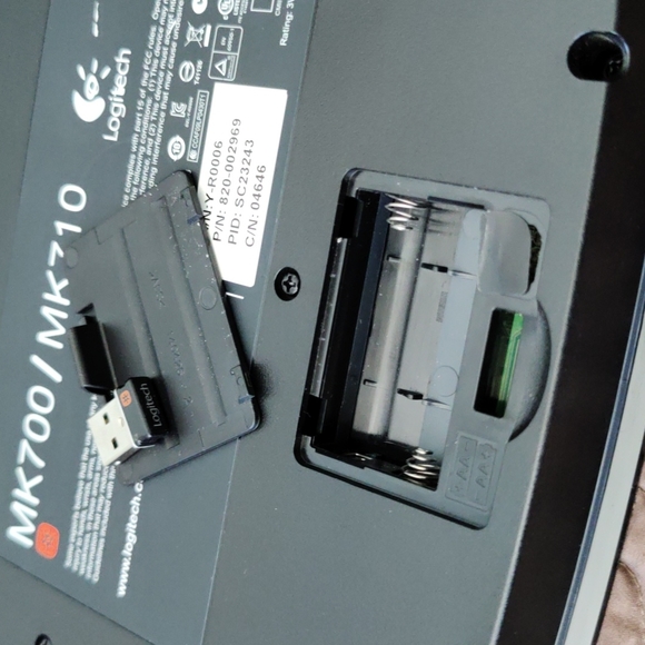 Logitech Keyboard - Picture 3 of 7